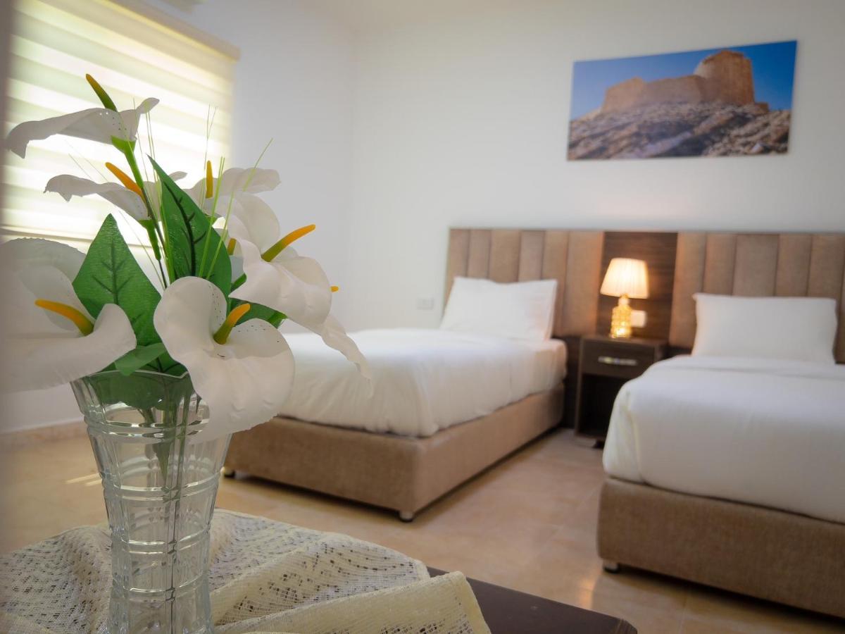 Petra Jewel Luxury Hotel Wadi Musa Luaran gambar